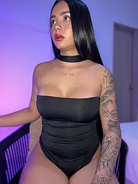 Pink Jazmin online show from 05-22-26, 01:25
