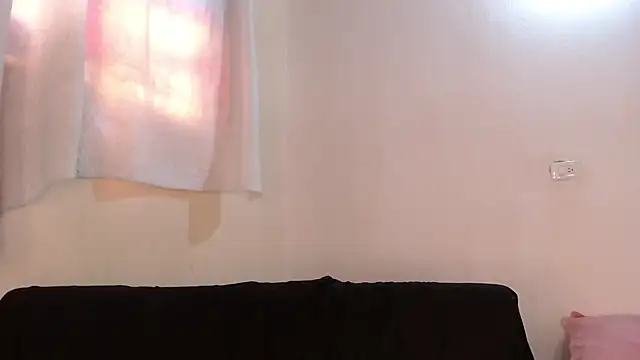 maraa lee online show from 10-10-25, 02:51