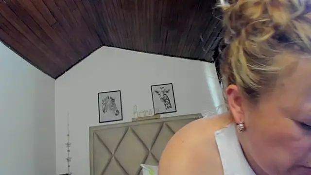 MonyCassius online show from 04-18-26, 07:07