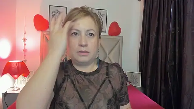 Snapshot of MonyCassius chatting on 02-12-26, 12:16 MonyCassius online show from 02-12-26, 12:16