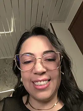 Bella fournier online show from 04-07-26, 12:23