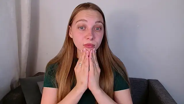 bellaa love  online show from 06-17-26, 12:43