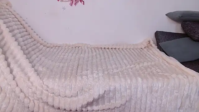 bellaa love  online show from 03-25-26, 12:11