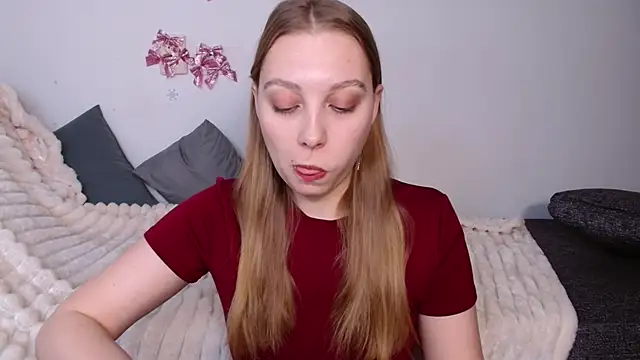 Snapshot of bellaa_love_ chatting on 02-24-26, 12:11 bellaa love online show from 02-24-26, 12:11