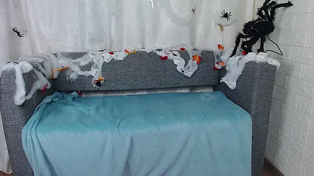 bellaa love  online show from 10-18-25, 12:23