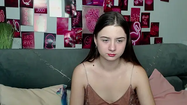 MilanaRoza online show from 10-17-25, 04:49