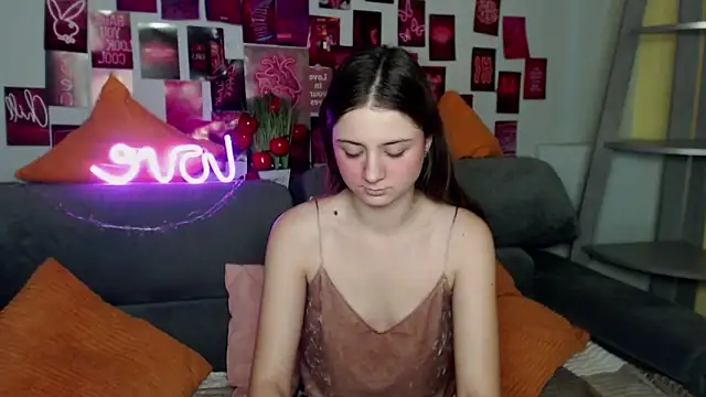 MilanaRoza online show from 11-13-25, 05:55