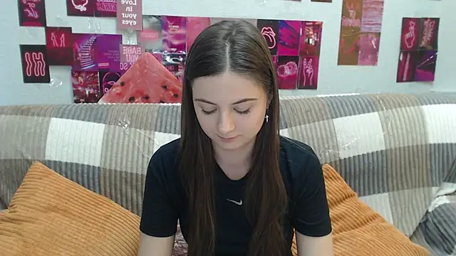 Snapshot of MilanaRoza chatting on 06-27-26, 12:44 MilanaRoza online show from 06-27-26, 12:44