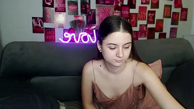 MilanaRoza online show from 11-14-25, 05:55