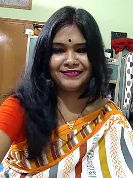 Snapshot of yoursweety09 chatting on 10-18-25, 01:57 yoursweety09 online show from 10-18-25, 01:57
