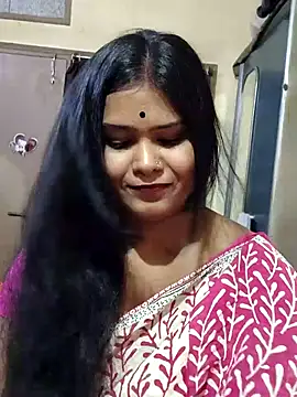 Snapshot of yoursweety09 chatting on 09-09-25, 07:18 yoursweety09 online show from 09-09-25, 07:18