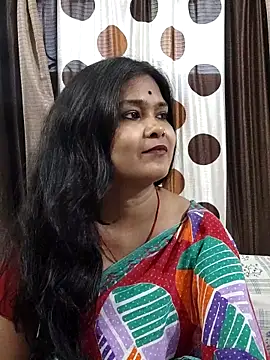 yoursweety09 online show from 04-22-26, 07:48