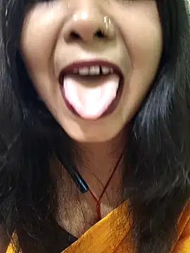 yoursweety09 online show from 12-20-25, 01:58