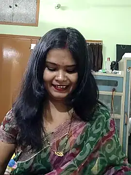 Snapshot of yoursweety09 chatting on 10-16-25, 02:25 yoursweety09 online show from 10-16-25, 02:25