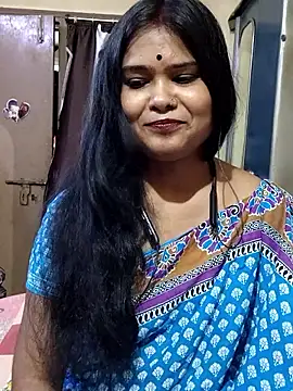 Snapshot of yoursweety09 chatting on 09-18-25, 07:55 yoursweety09 online show from 09-18-25, 07:55