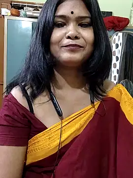 Snapshot of yoursweety09 chatting on 10-19-25, 02:03 yoursweety09 online show from 10-19-25, 02:03