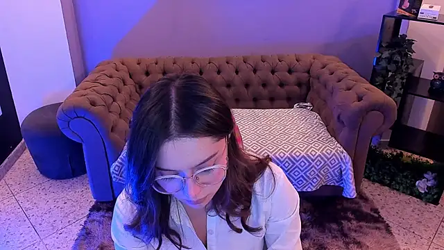 Snapshot of AngelMoore_ chatting on 03-07-25, 08:44 AngelMoore online show from 03-07-25, 08:44