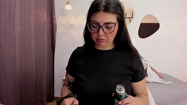 Vioolletta online show from 10-16-25, 07:33