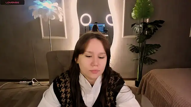 Alisia Mars online show from 10-12-25, 05:20