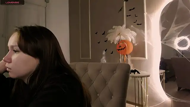 Alisia Mars online show from 10-22-25, 05:40