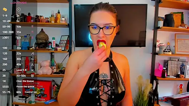 Snapshot of MissJudith chatting on 02-18-25, 08:38 MissJudith online show from 02-18-25, 08:38