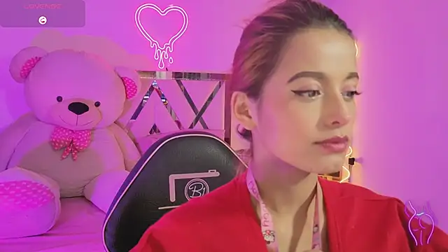 Snapshot of Laylafoxy_tay chatting on 09-26-25, 03:02 Laylafoxy tay online show from 09-26-25, 03:02