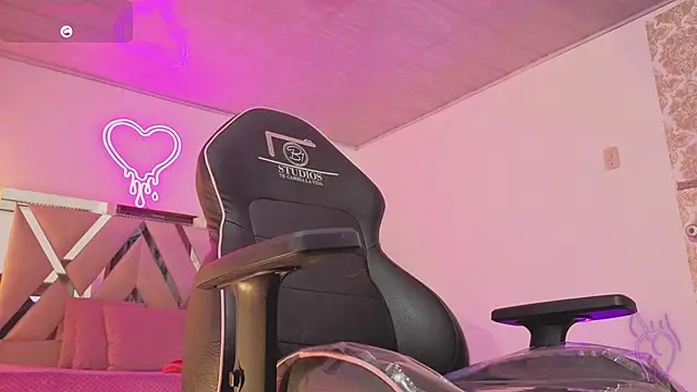 Laylafoxy tay online show from 12-02-25, 03:30