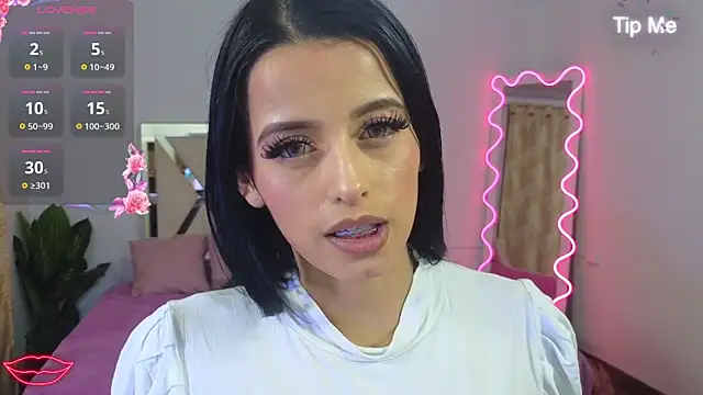 Snapshot of Laylafoxy_tay chatting on 03-15-25, 04:57 Laylafoxy tay online show from 03-15-25, 04:57