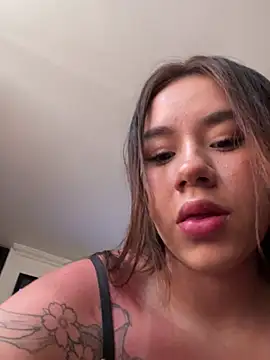 Im Valen Cute online show from 03-24-26, 07:36