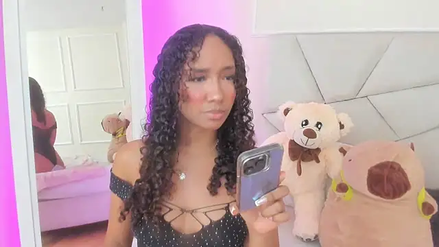 Snapshot of Amber__Sanchez chatting on 03-11-25, 09:48 Amber Sanchez online show from 03-11-25, 09:48