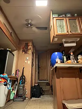 KBD85 online show from 03-22-26, 02:04