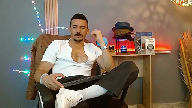 Reiko 85  online show from 02-20-26, 02:41