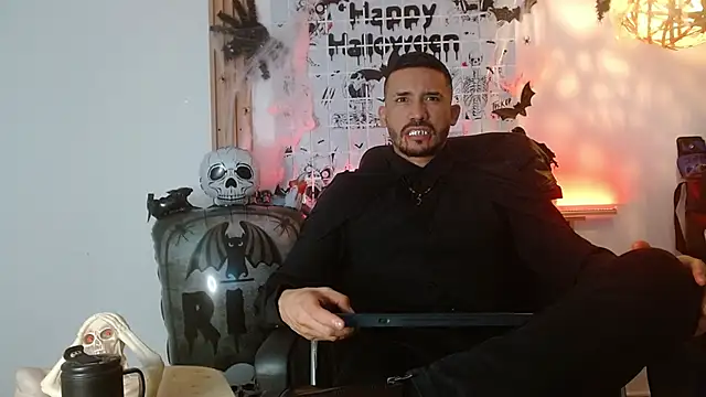 Reiko 85  online show from 10-24-25, 03:11