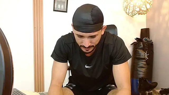 Reiko 85  online show from 09-15-25, 02:39