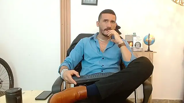 Reiko 85  online show from 10-01-25, 02:32