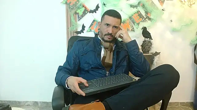 Reiko 85  online show from 10-18-25, 07:49