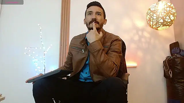 Reiko 85  online show from 01-15-26, 02:31