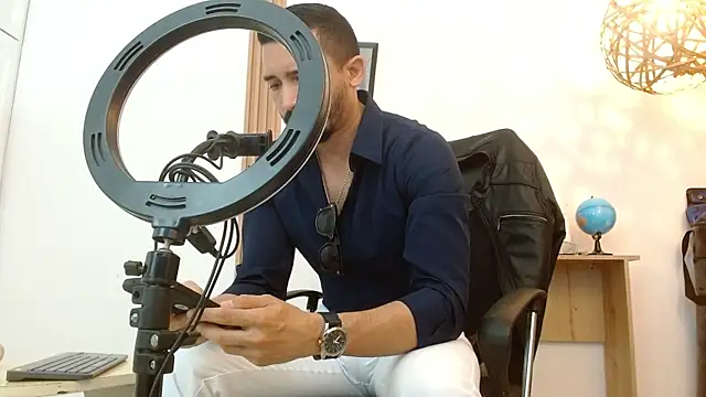 Reiko 85  online show from 10-06-25, 02:40