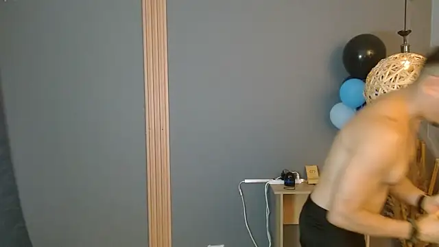 Snapshot of Reiko_85_ chatting on 04-20-26, 02:29 Reiko 85 online show from 04-20-26, 02:29