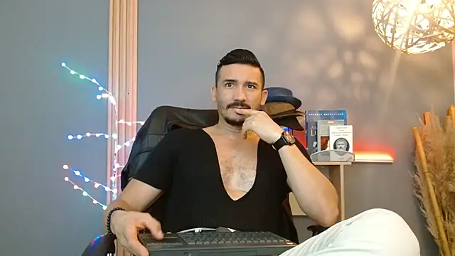 Reiko 85  online show from 02-22-26, 03:57