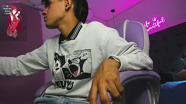 Dyla n18 online show from 09-20-25, 10:04