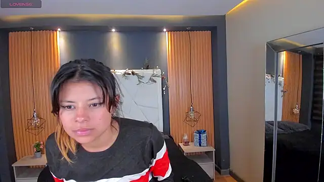 Snapshot of Antonella_Torres2 chatting on 02-17-25, 09:35 Antonella Torres2 online show from 02-17-25, 09:35