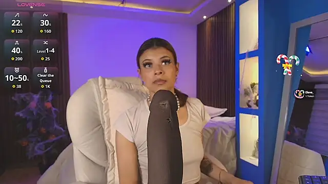 Antonella Torres2 online show from 10-28-25, 03:29