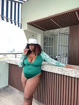 Snapshot of Just_Gissellex chatting on 02-04-25, 06:49 Just Gissellex online show from 02-04-25, 06:49