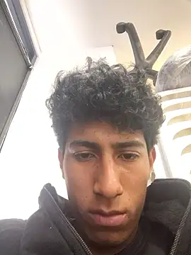 alexander32r online show from 12-18-25, 03:05