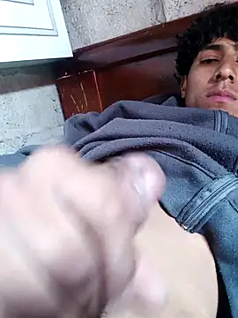 alexander32r online show from 09-21-25, 03:06