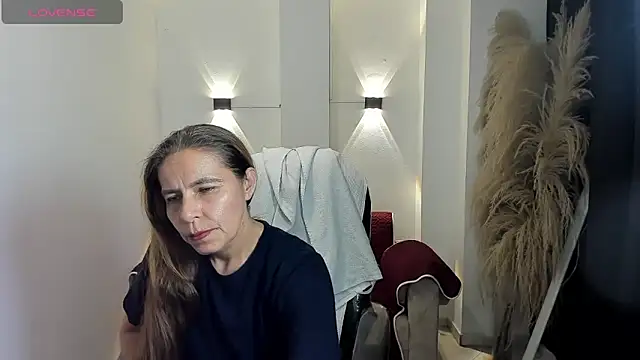 Snapshot of Milf_karlye chatting on 06-19-26, 02:50 Milf karlye online show from 06-19-26, 02:50