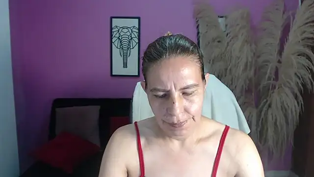 Milf karlye online show from 10-24-25, 04:44