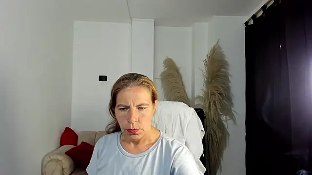 Milf karlye online show from 03-25-26, 01:17