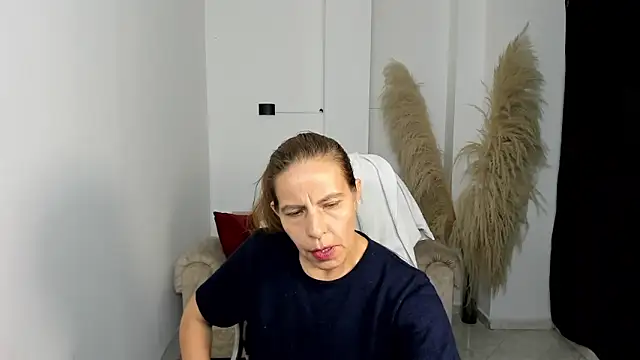 Milf karlye online show from 03-18-26, 03:53